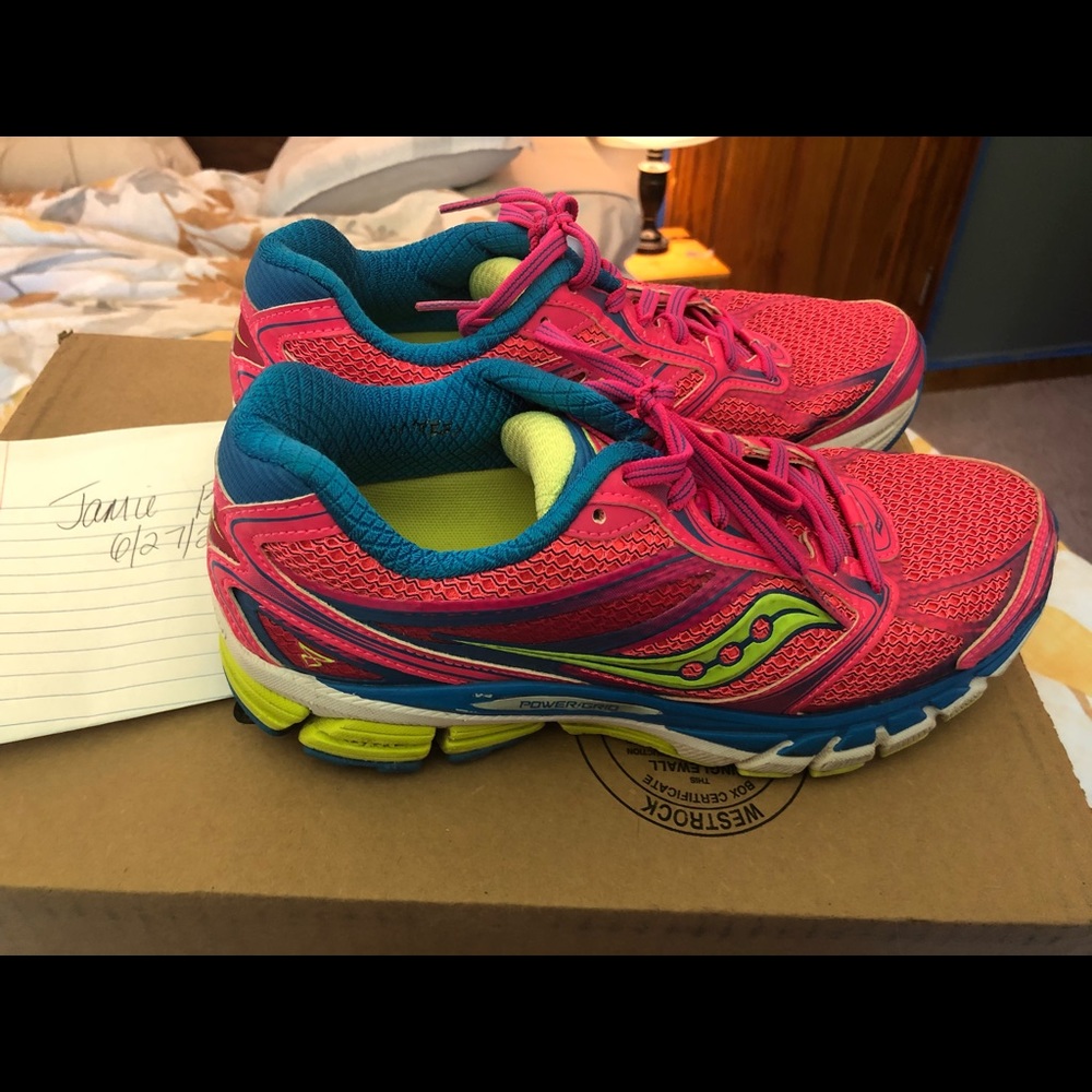 Women’s saucony guide athletic shoes size 8.5
